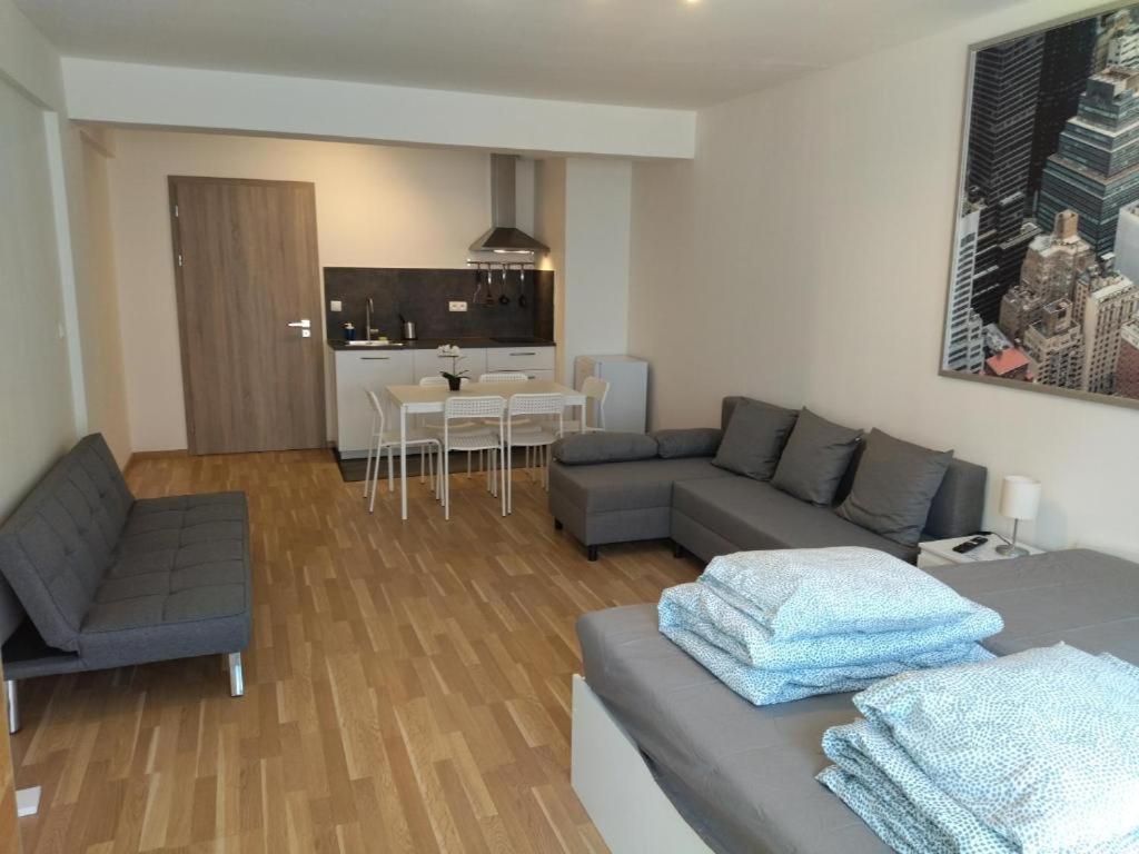Brand New Studio Apartment #24 In Elite Residence With Free Secure Parking In The Center Prag Dış mekan fotoğraf