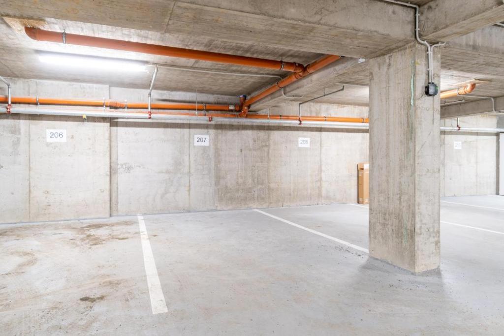 Brand New Studio Apartment #24 In Elite Residence With Free Secure Parking In The Center Prag Dış mekan fotoğraf