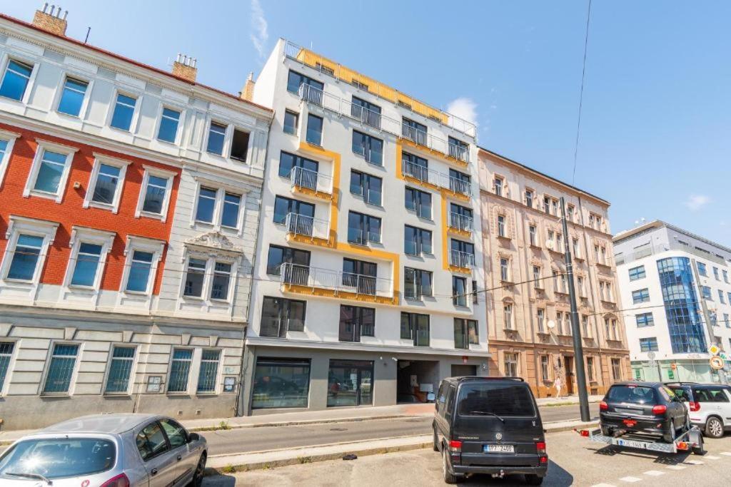 Brand New Studio Apartment #24 In Elite Residence With Free Secure Parking In The Center Prag Dış mekan fotoğraf